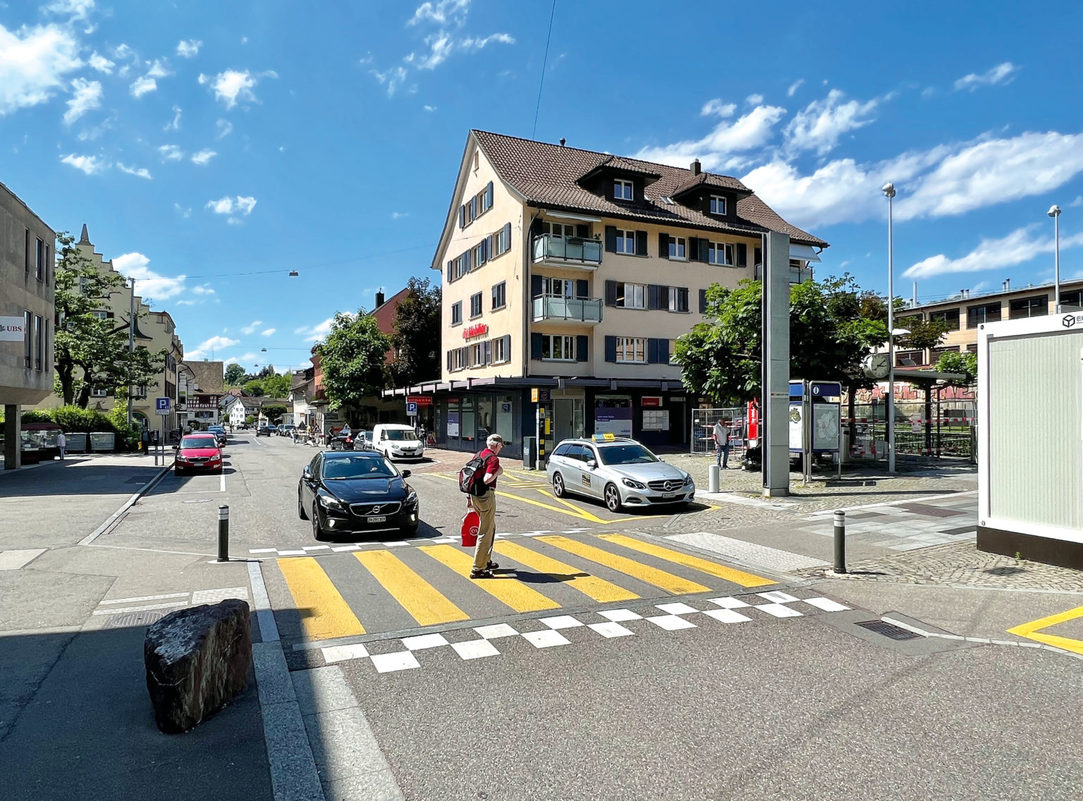 Zur geplanten Tempo-30-Zone gibt es keine vernünftige Alternative. Im Bild die aktuelle Situation beim Bahnhof.
Foto: MAZ