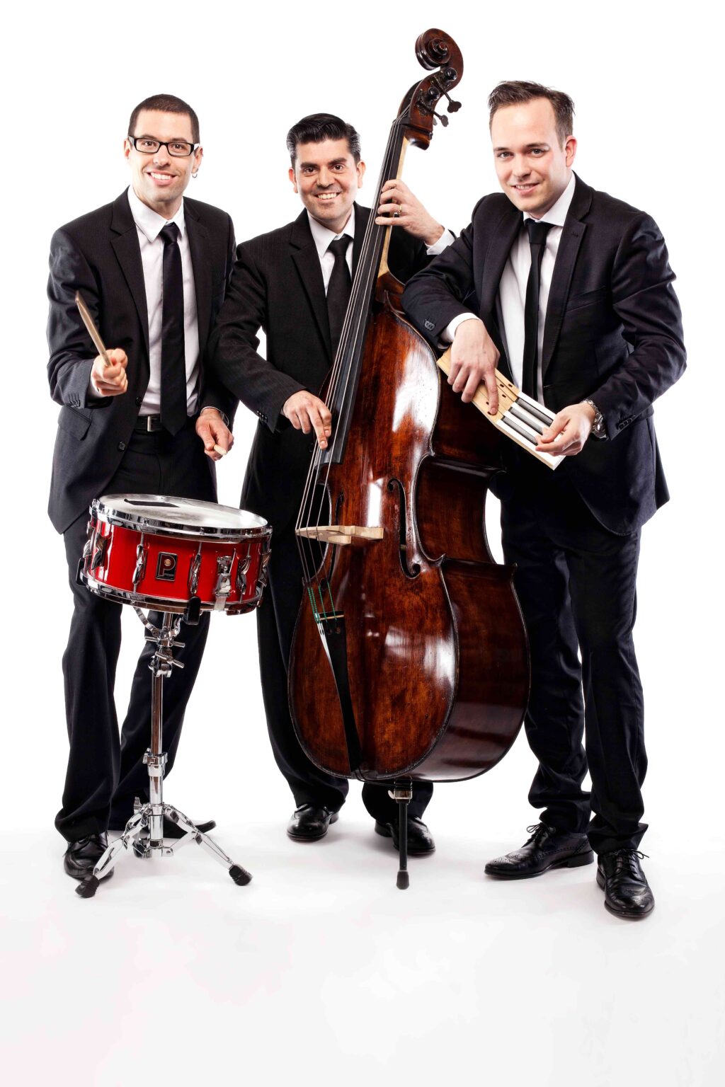 Chris Conz tritt nicht zum ersten Mal in Meilen auf. Diesmal bringt er seine Musikerkollegen Mario Von Holten (Schlagzeug) und Arno Schulz (Bass) mit.
Foto: zvg