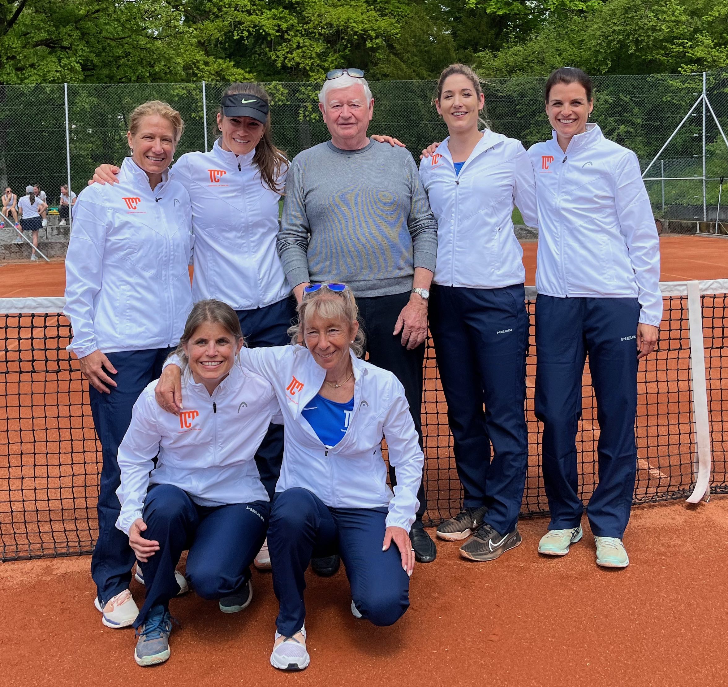 Meilens Tennisteams mit erfolgreicher Meileneranzeiger