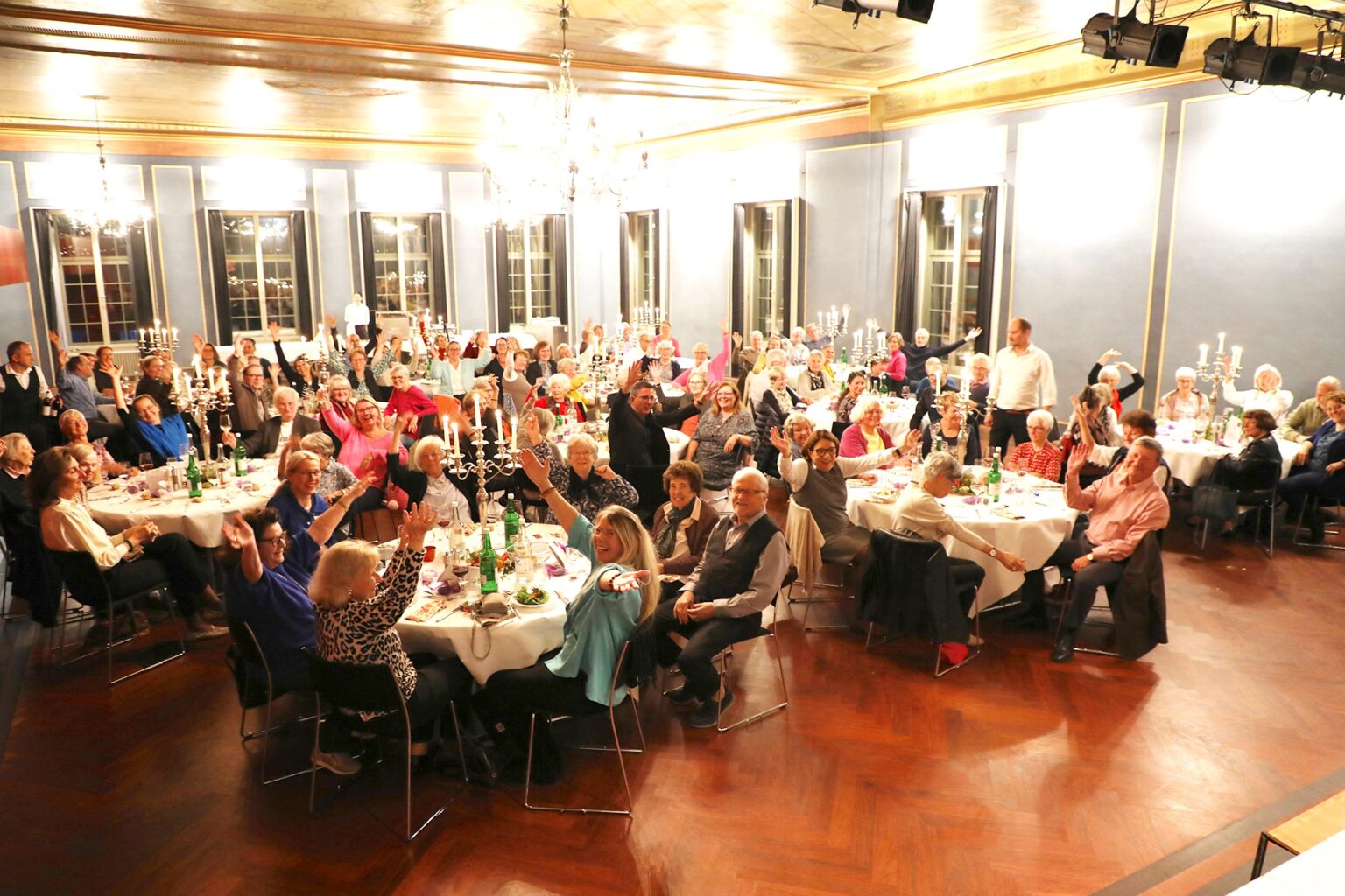 Ausgelassene Stimmung im Jürg-Wille-Saal.