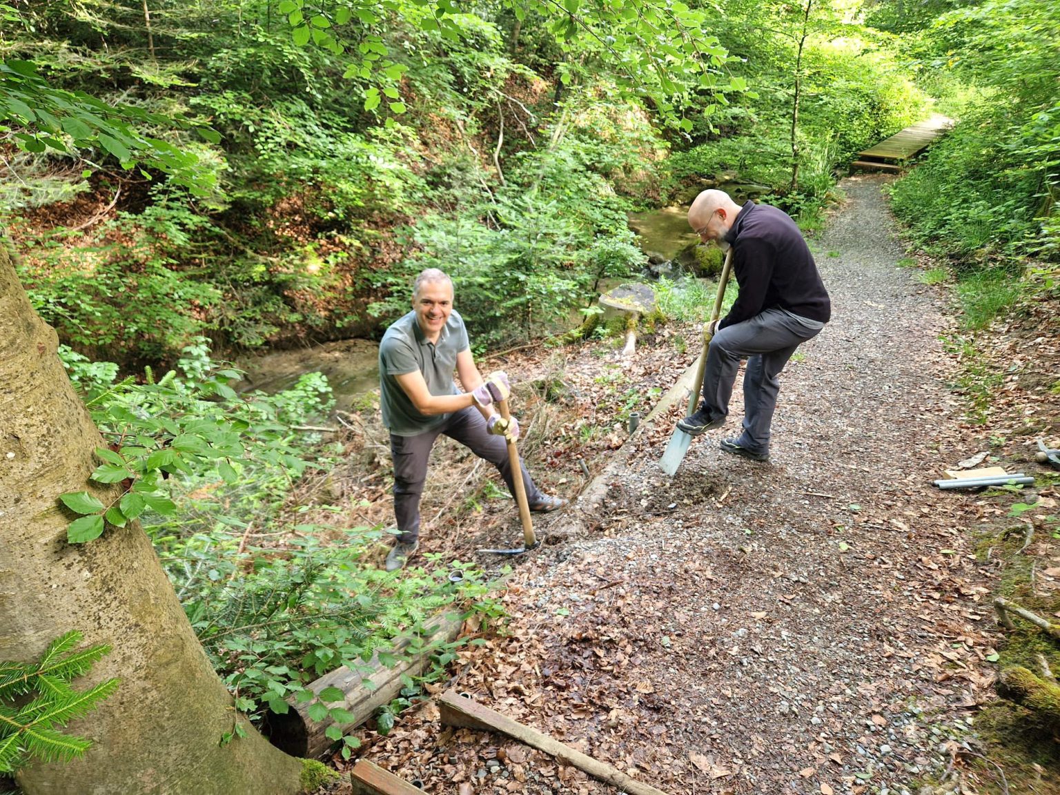 Selbst die Wegränder aus Holz wurden ersetzt oder repariert.
Fotos: zvg
