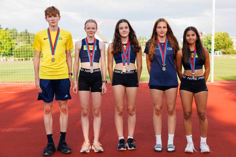 Von links nach rechts Jan Guckenberger Lea Guckenberger Miya Lou Jakob Marilena Galotti Anna Scherrer_web